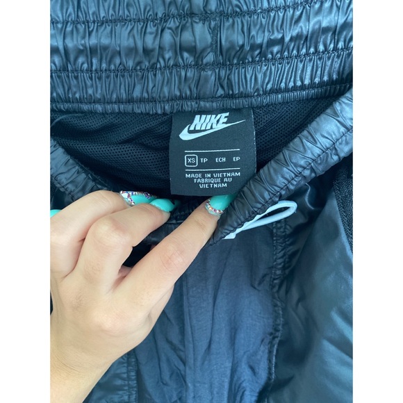 Nike nylon track pants SOLD - Picture 3 of 3